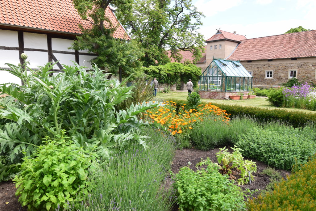 Der Bauerngarten auf dem Rittergut Remeringhausen – im Herbst gibt es hier viel zu tun
